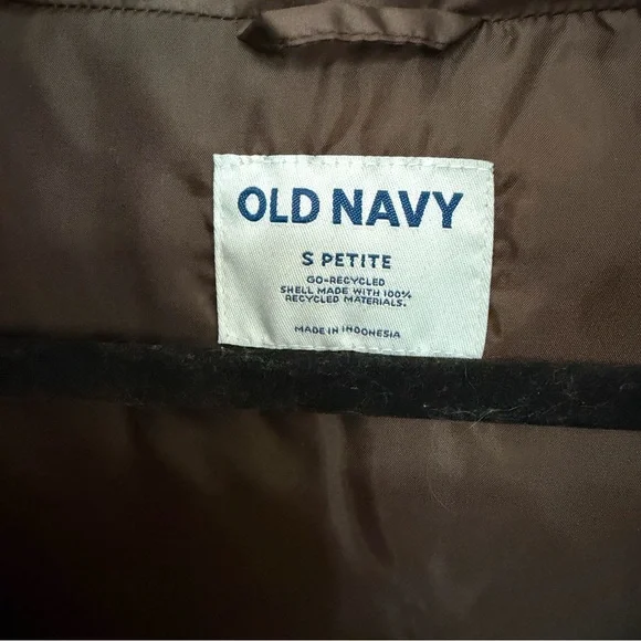 Old Navy Quilted Puffer Vest in French Roast - Picture 3 of 8